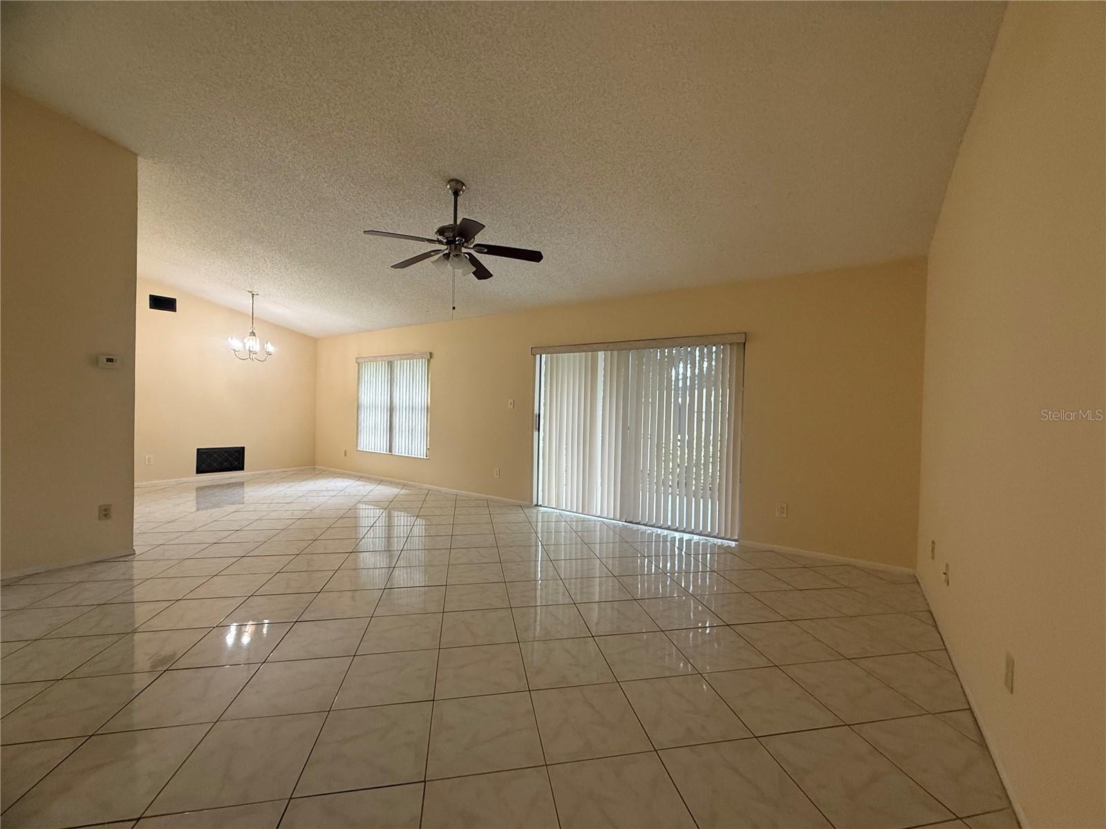 Image 11 of 22 For 12116 Medan Court