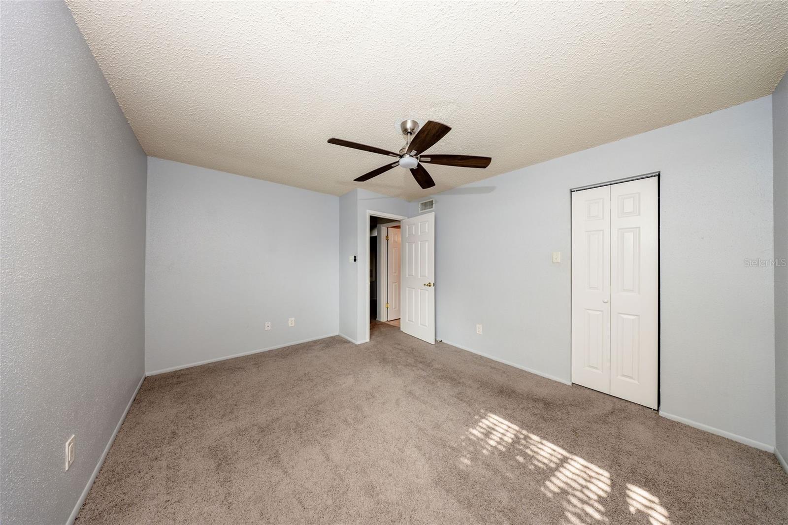 Image 18 of 30 For 3748 Idlebrook Circle 202