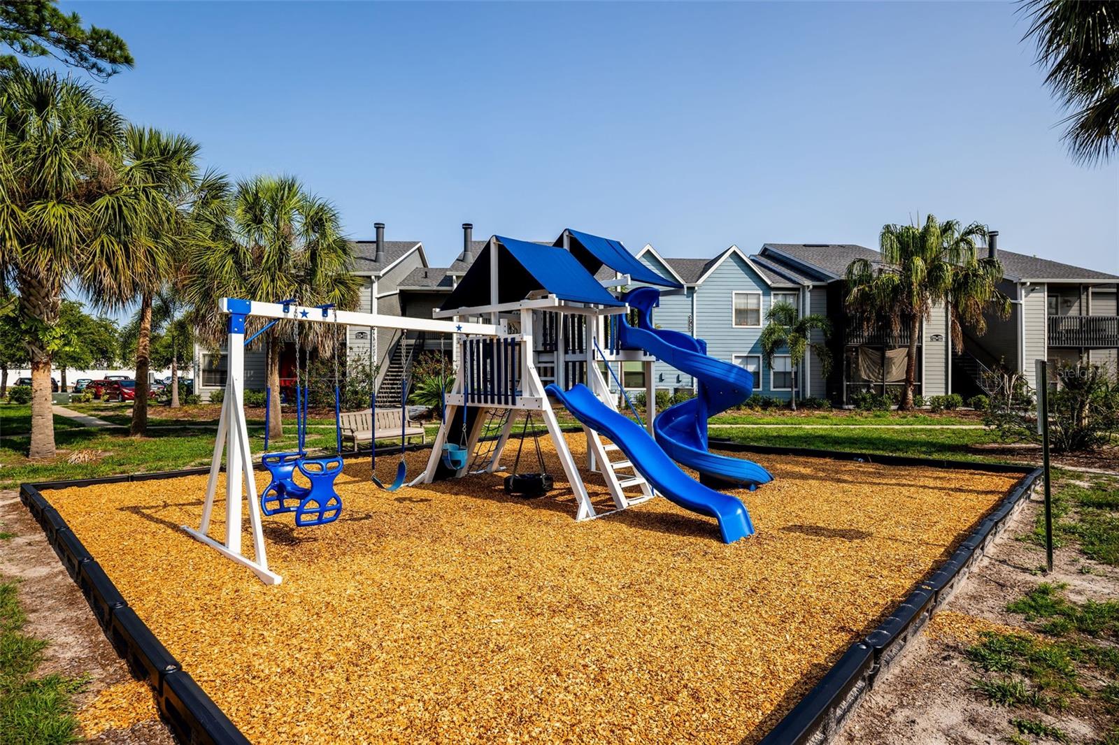 Image 21 of 30 For 3748 Idlebrook Circle 202
