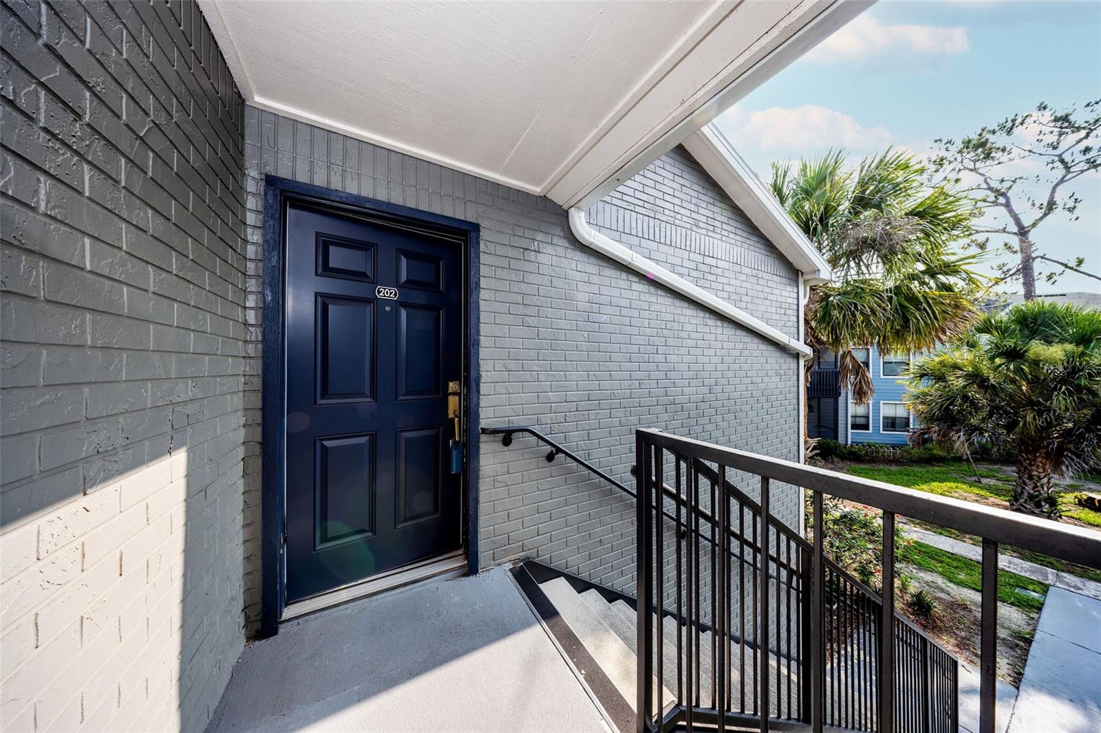 Image 6 of 30 For 3748 Idlebrook Circle 202
