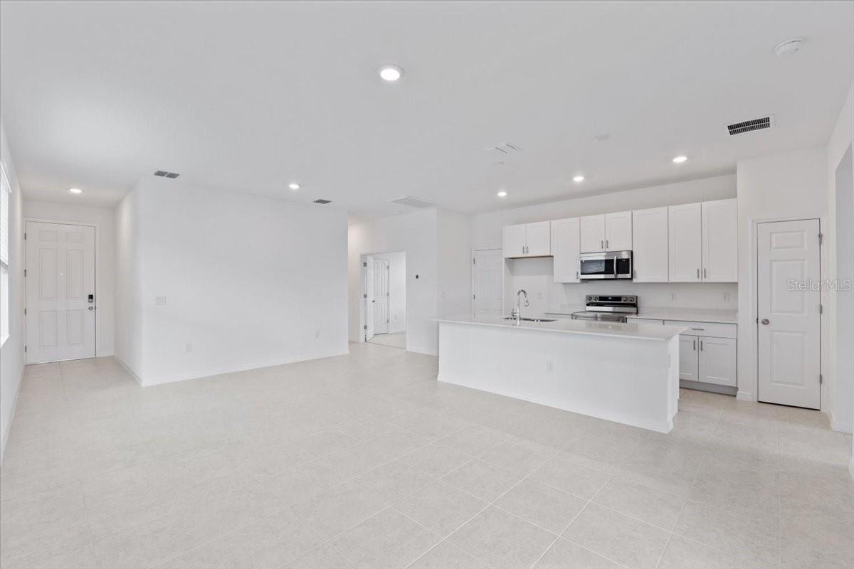 Image 15 of 15 For 176 Duckweed Avenue