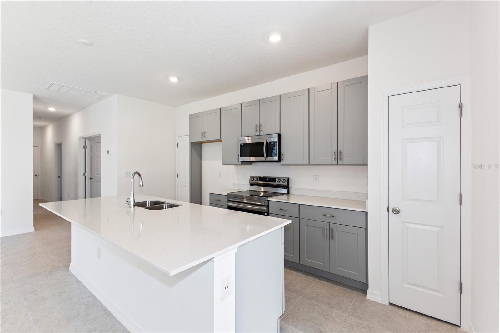 Image 8 of 15 For 176 Duckweed Avenue