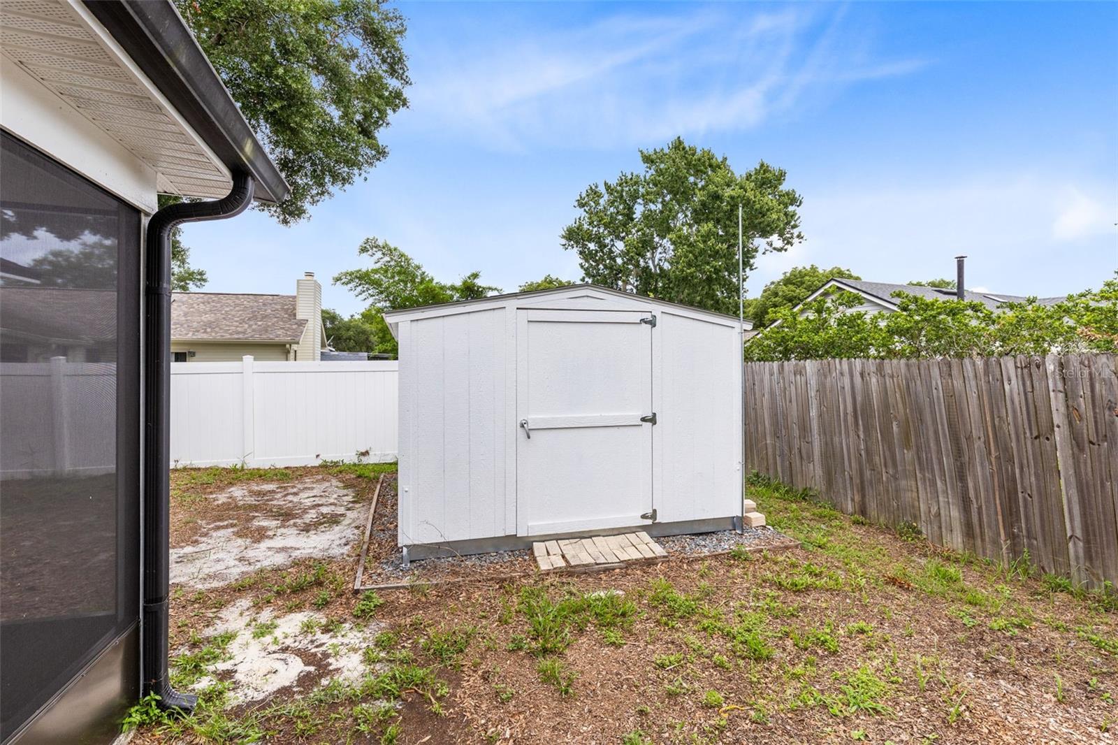 Image 24 of 30 For 1046 Seminole Creek Drive