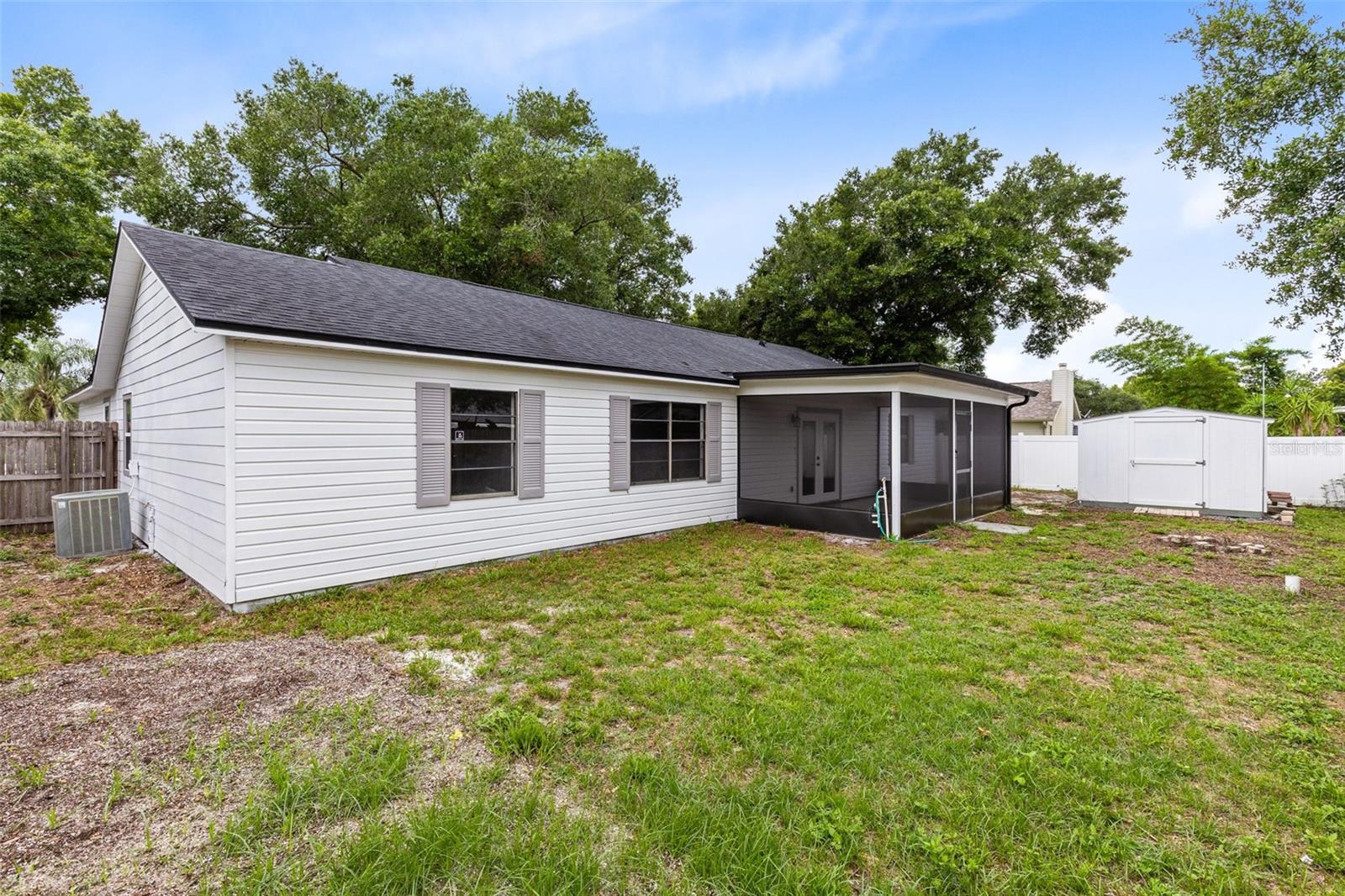 Image 26 of 30 For 1046 Seminole Creek Drive