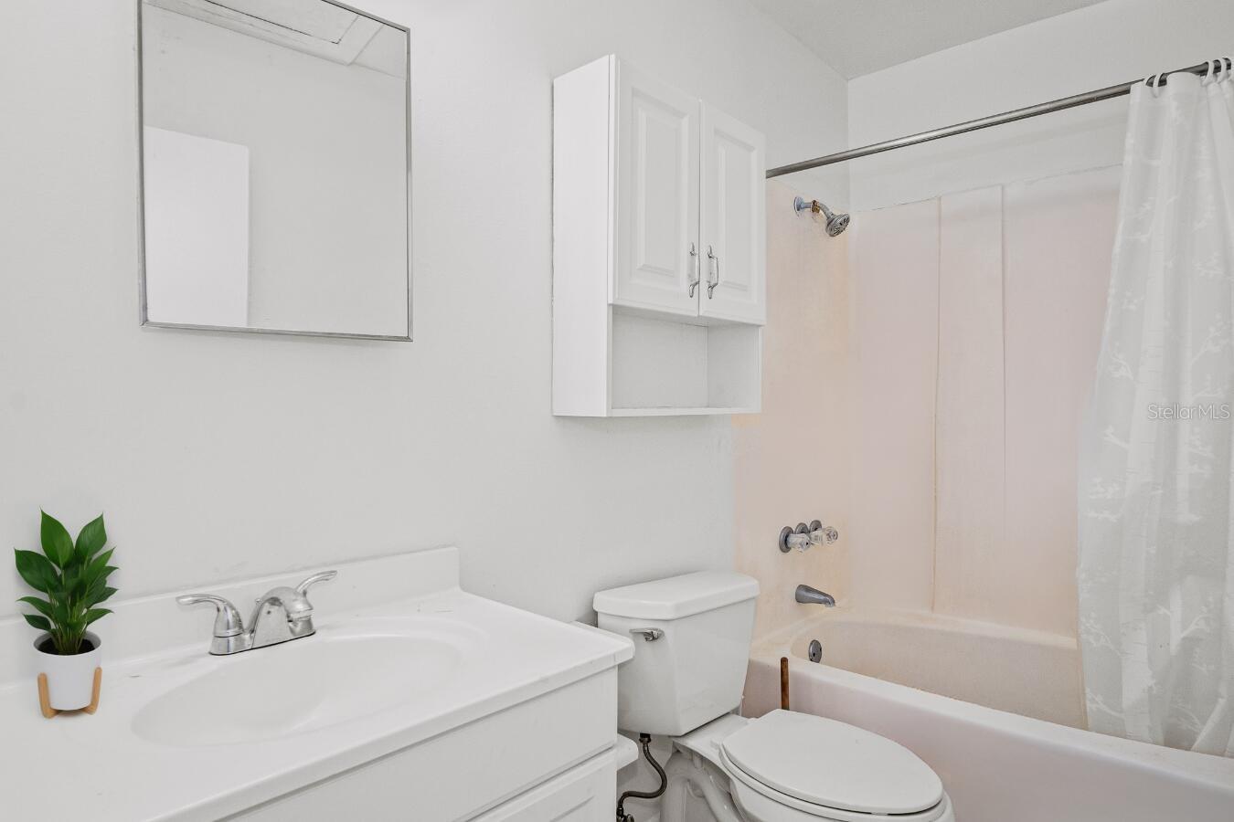 Image 14 of 21 For 5641 Ashley Oaks Drive 39