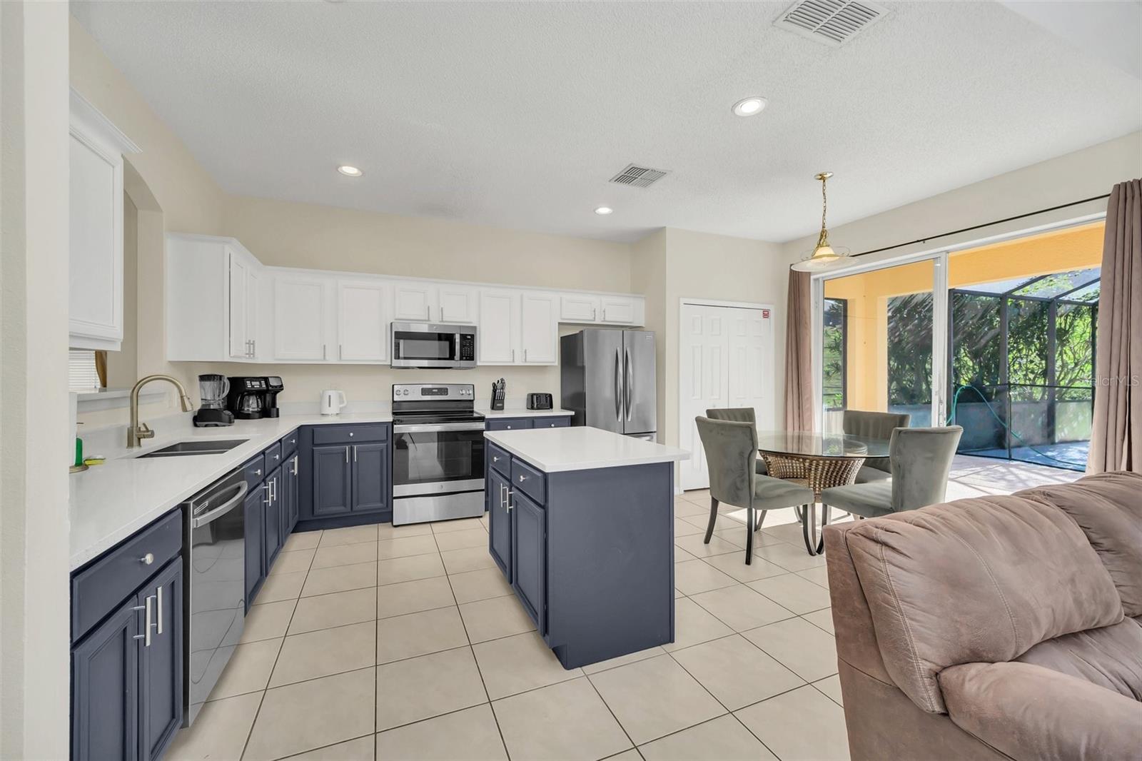 Image 18 of 74 For 8622 La Isla Drive