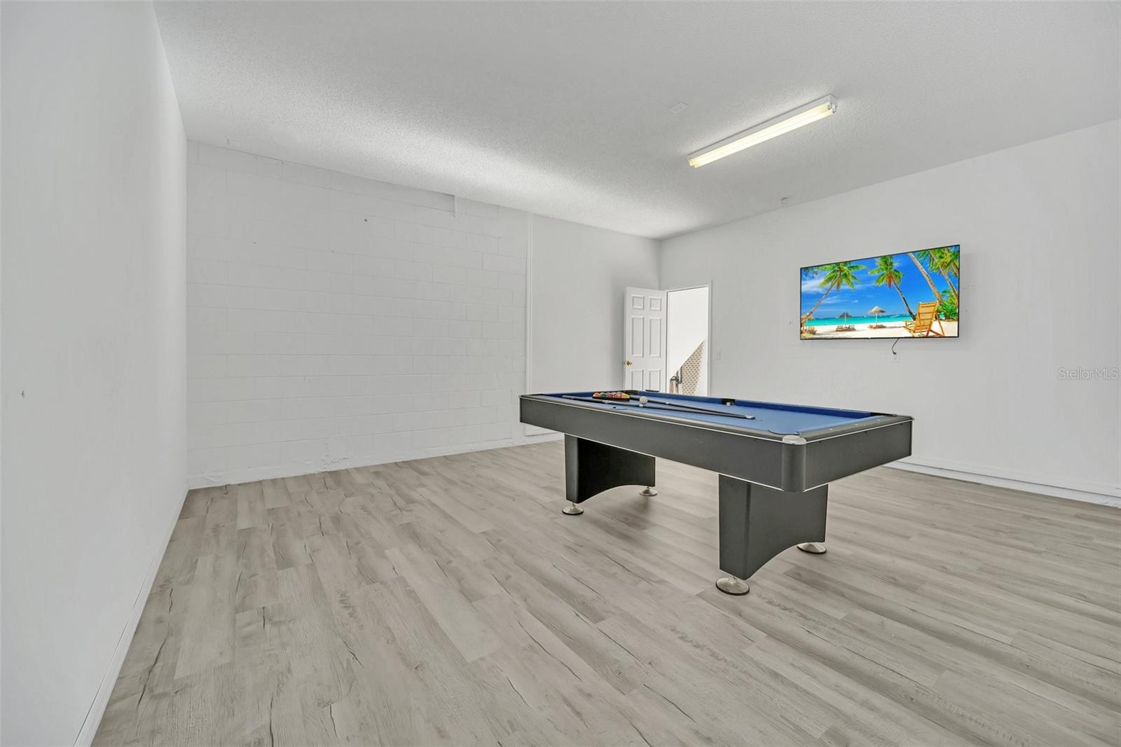 Image 27 of 74 For 8622 La Isla Drive