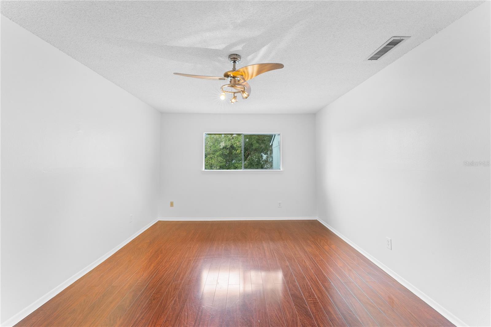 Image 13 of 19 For 7475 Canford Court 21