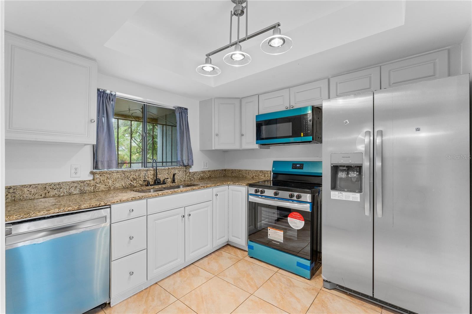 Image 5 of 19 For 7475 Canford Court 21