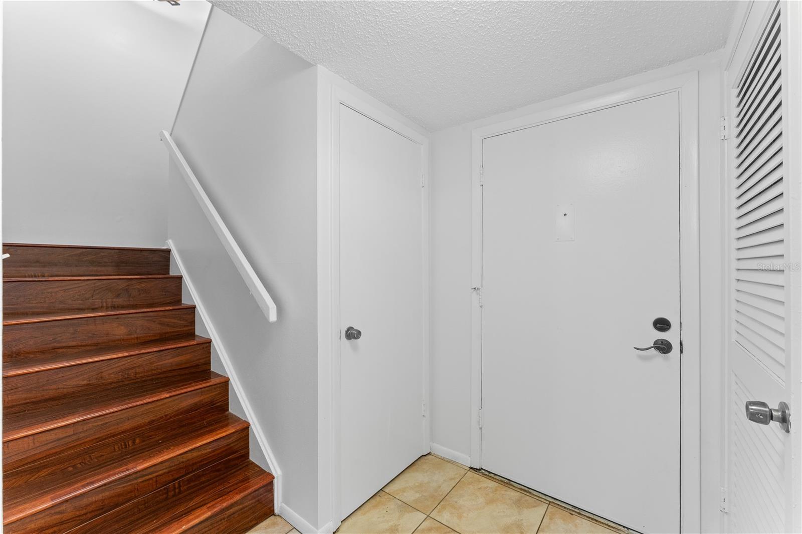 Image 8 of 19 For 7475 Canford Court 21