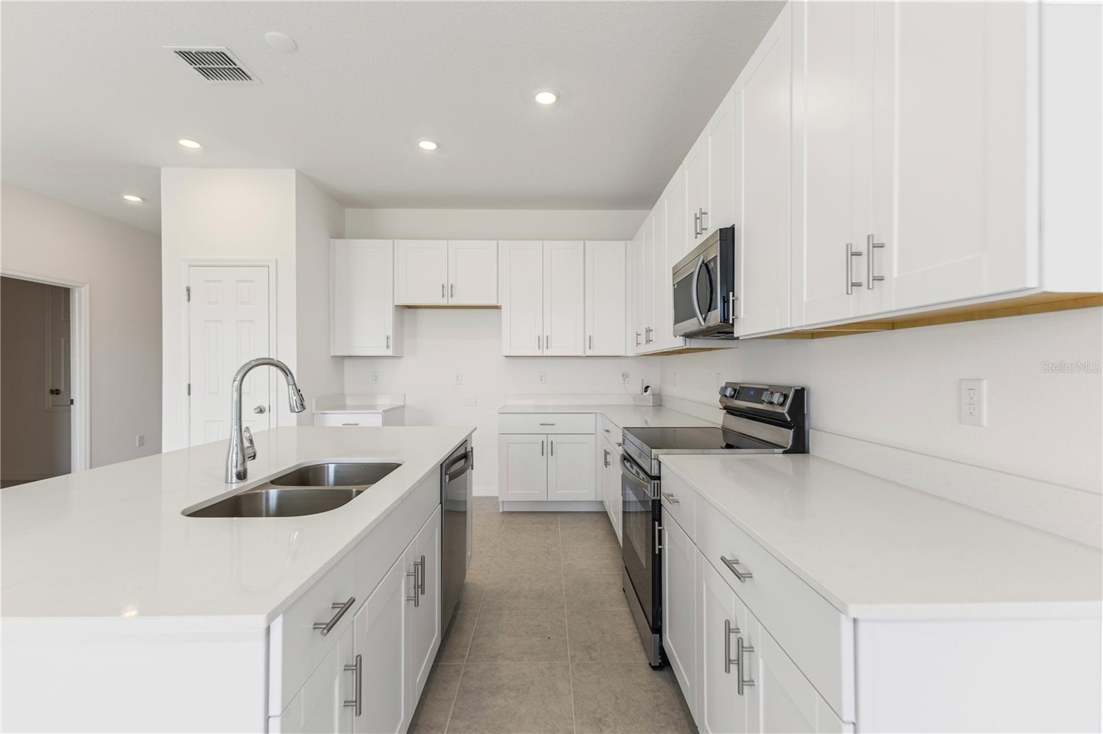 Image 6 of 16 For 797 Lemon Avenue