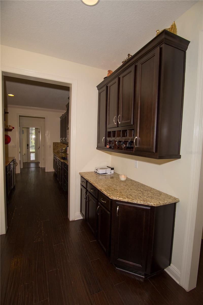 Image 14 of 39 For 4100 Isle Vista Avenue