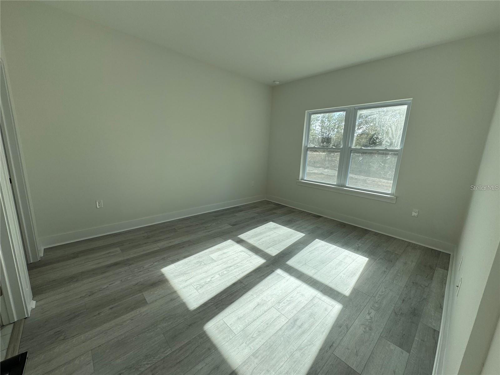 Image 12 of 33 For 702 Marion Oaks Manor