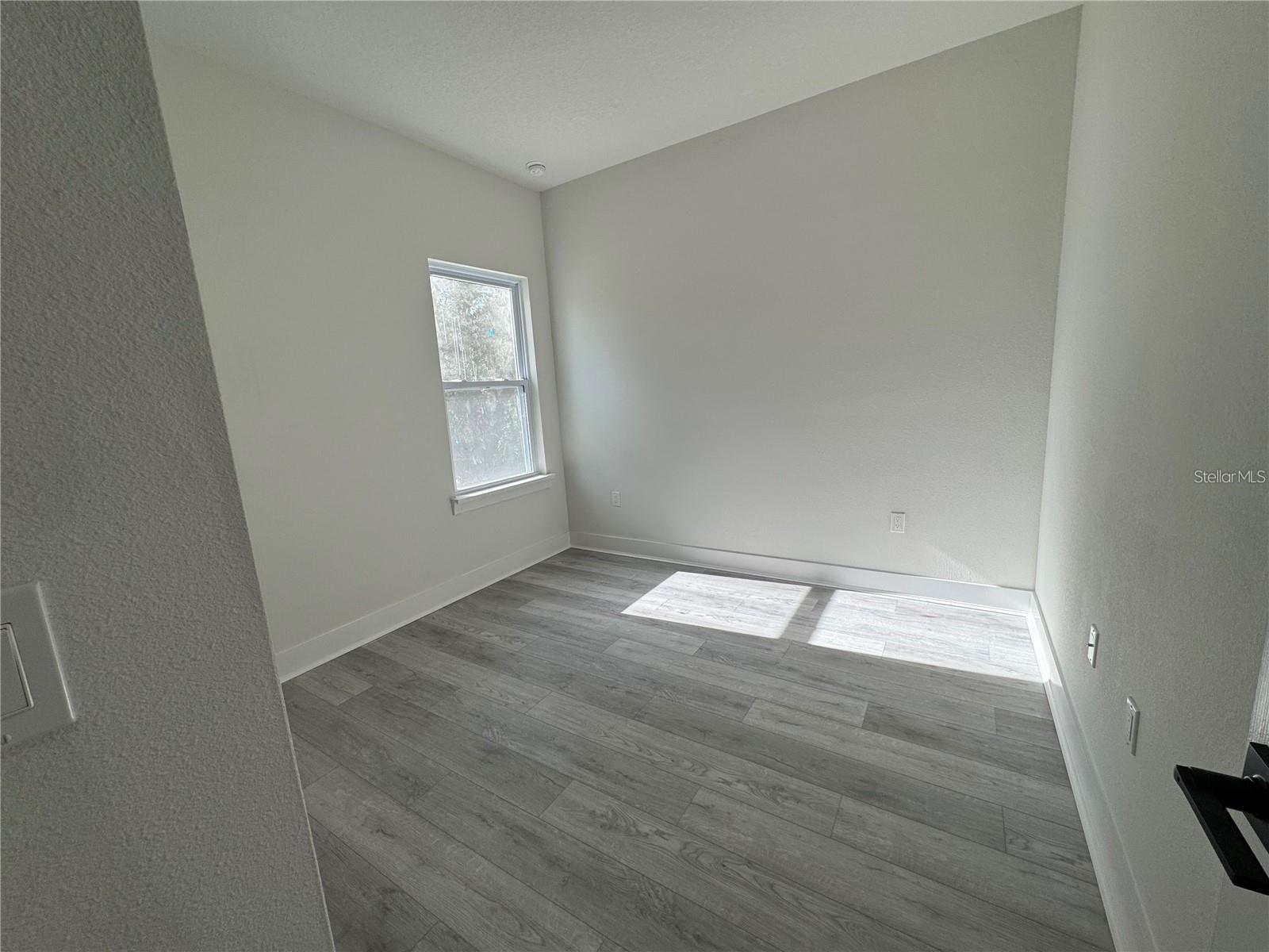 Image 29 of 33 For 702 Marion Oaks Manor