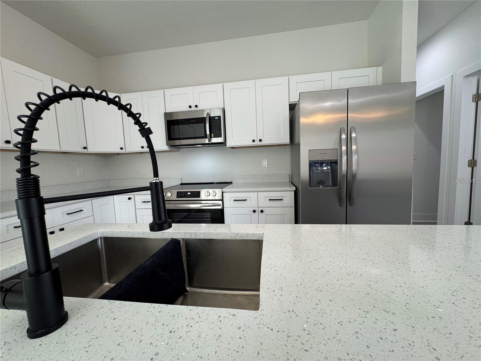 Image 7 of 33 For 702 Marion Oaks Manor