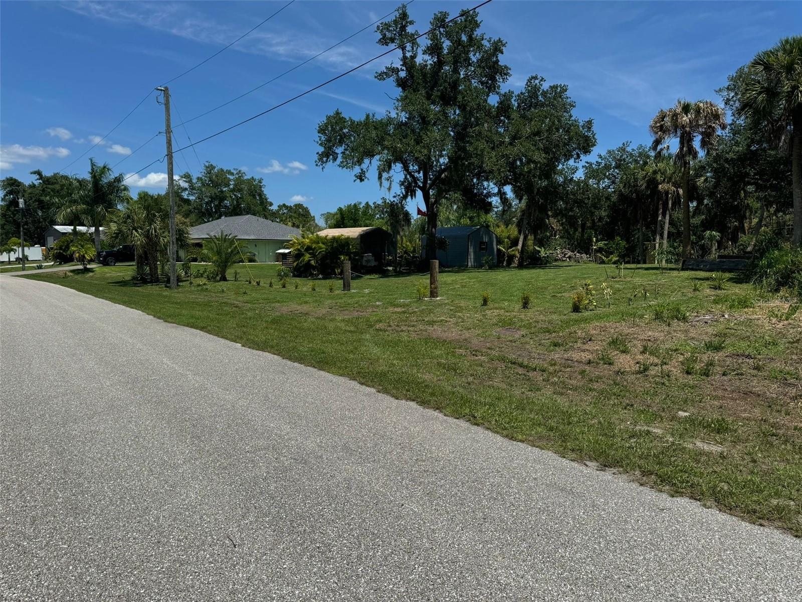 Image 3 of 4 For * Namatka Avenue 21