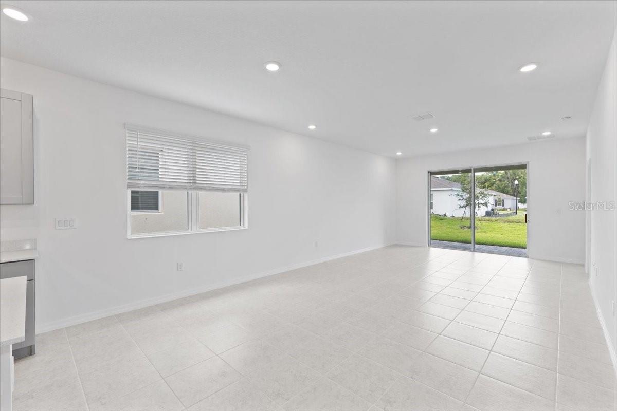 Image 15 of 15 For 180 Duckweed Avenue