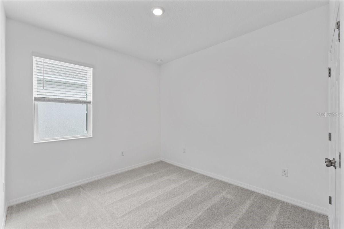 Image 7 of 15 For 180 Duckweed Avenue
