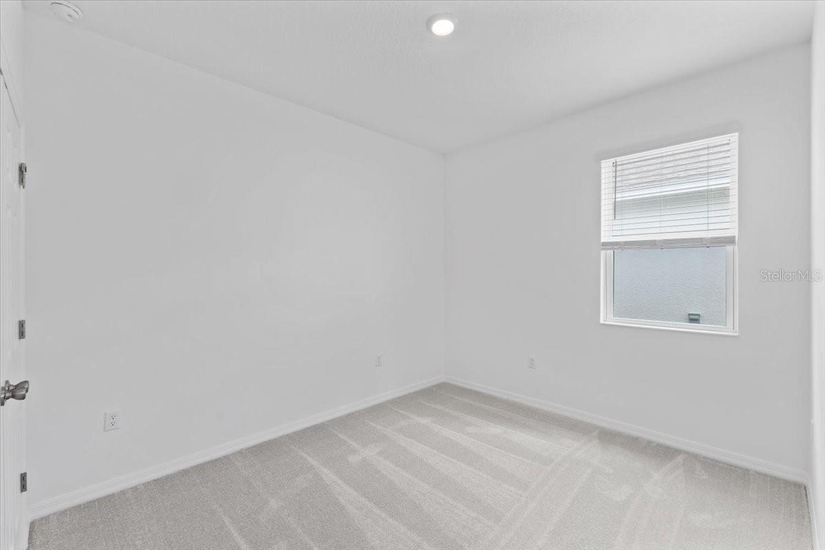 Image 8 of 15 For 180 Duckweed Avenue