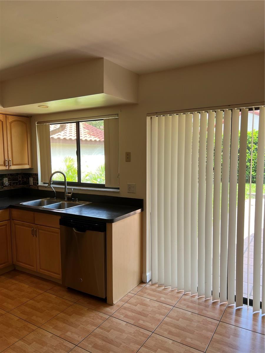 Image 4 of 28 For 8203 Saragoza Court
