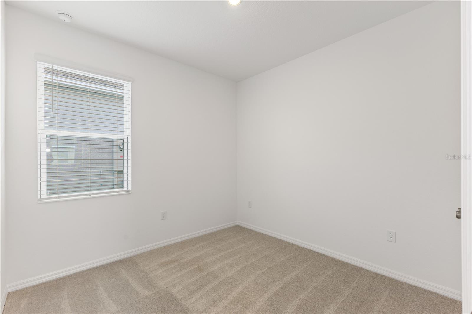 Image 11 of 16 For 192 Duckweed Avenue