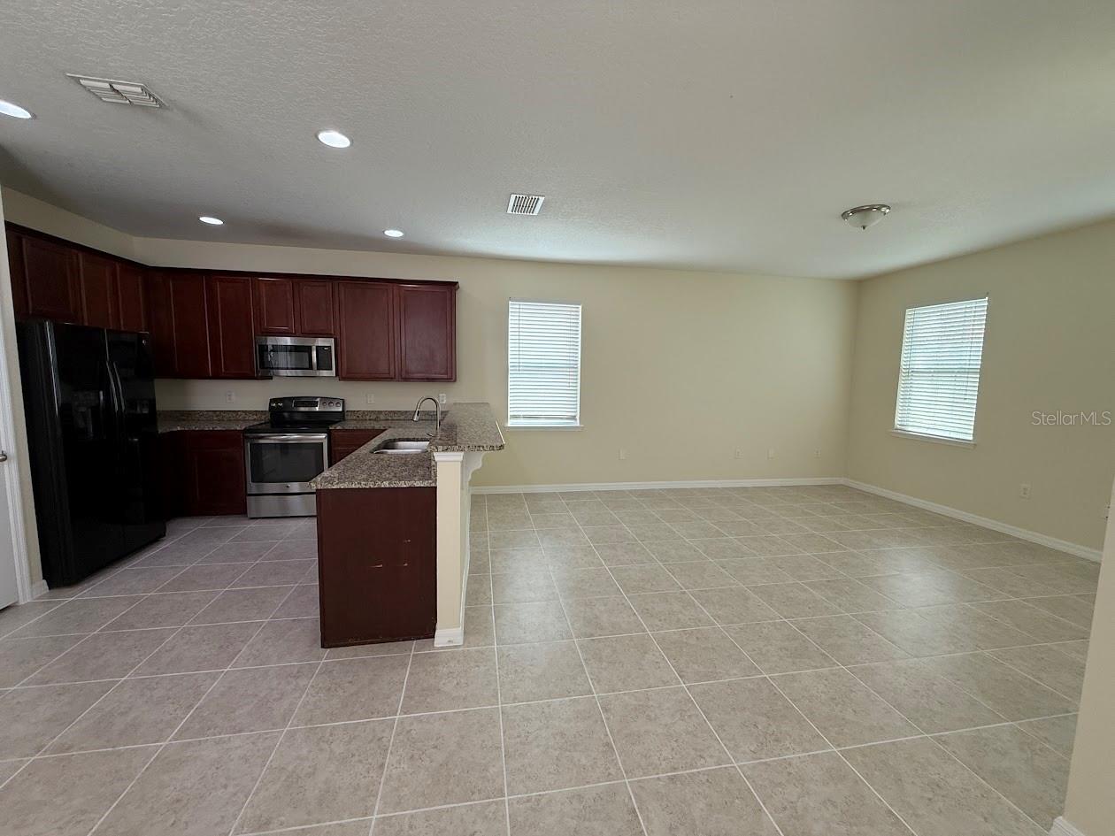 Image 3 of 64 For 15208 Avenue Of The Arbors