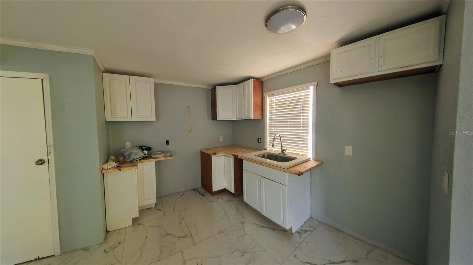 Image 10 of 23 For 39 College Avenue