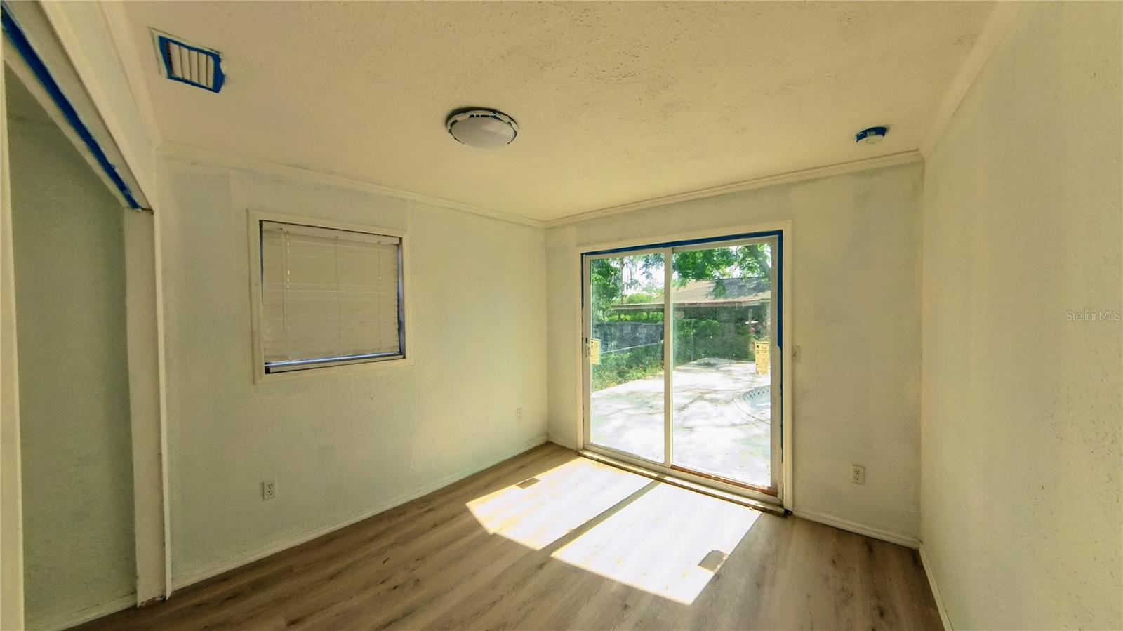 Image 15 of 23 For 39 College Avenue