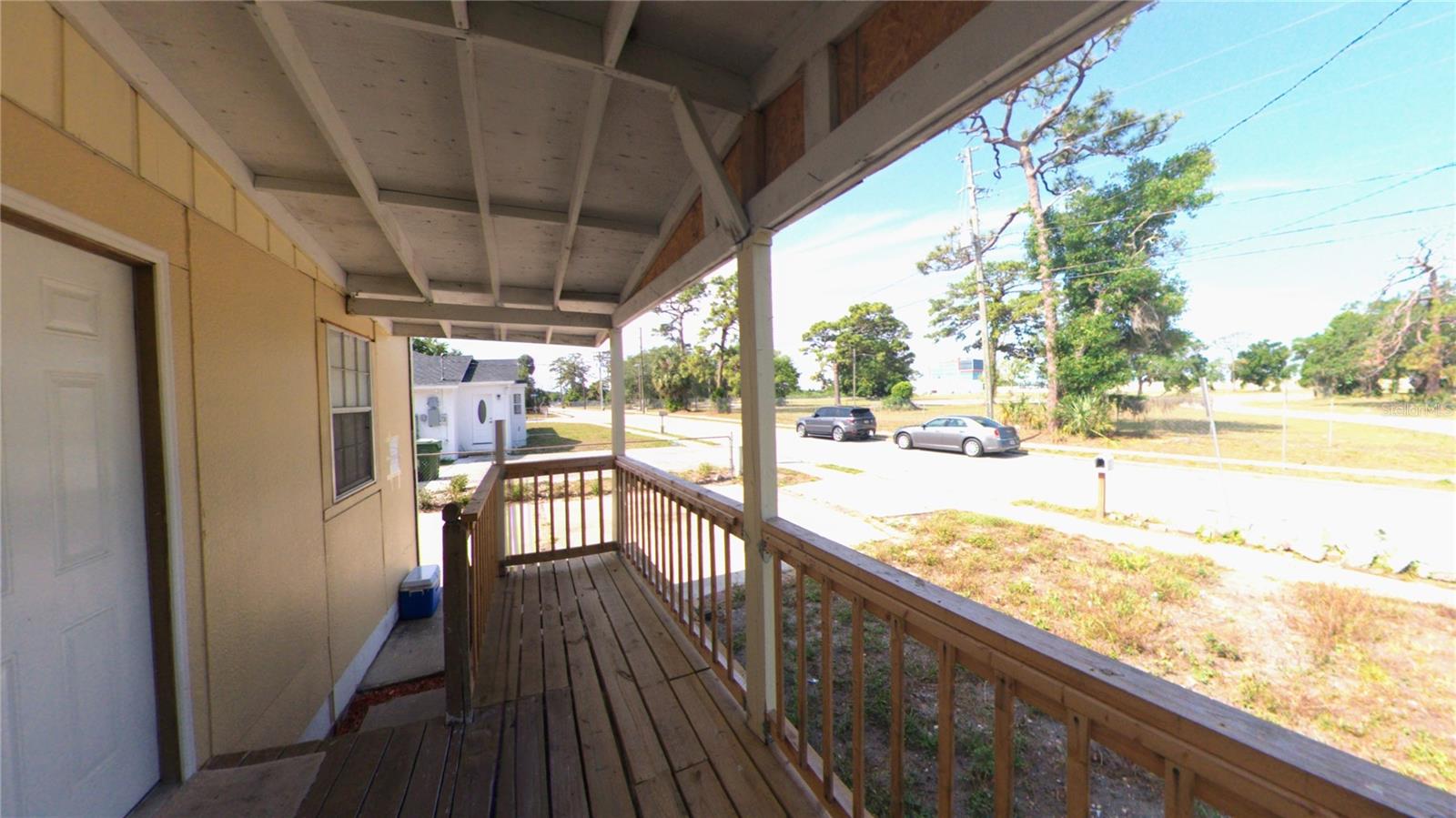 Image 3 of 23 For 39 College Avenue