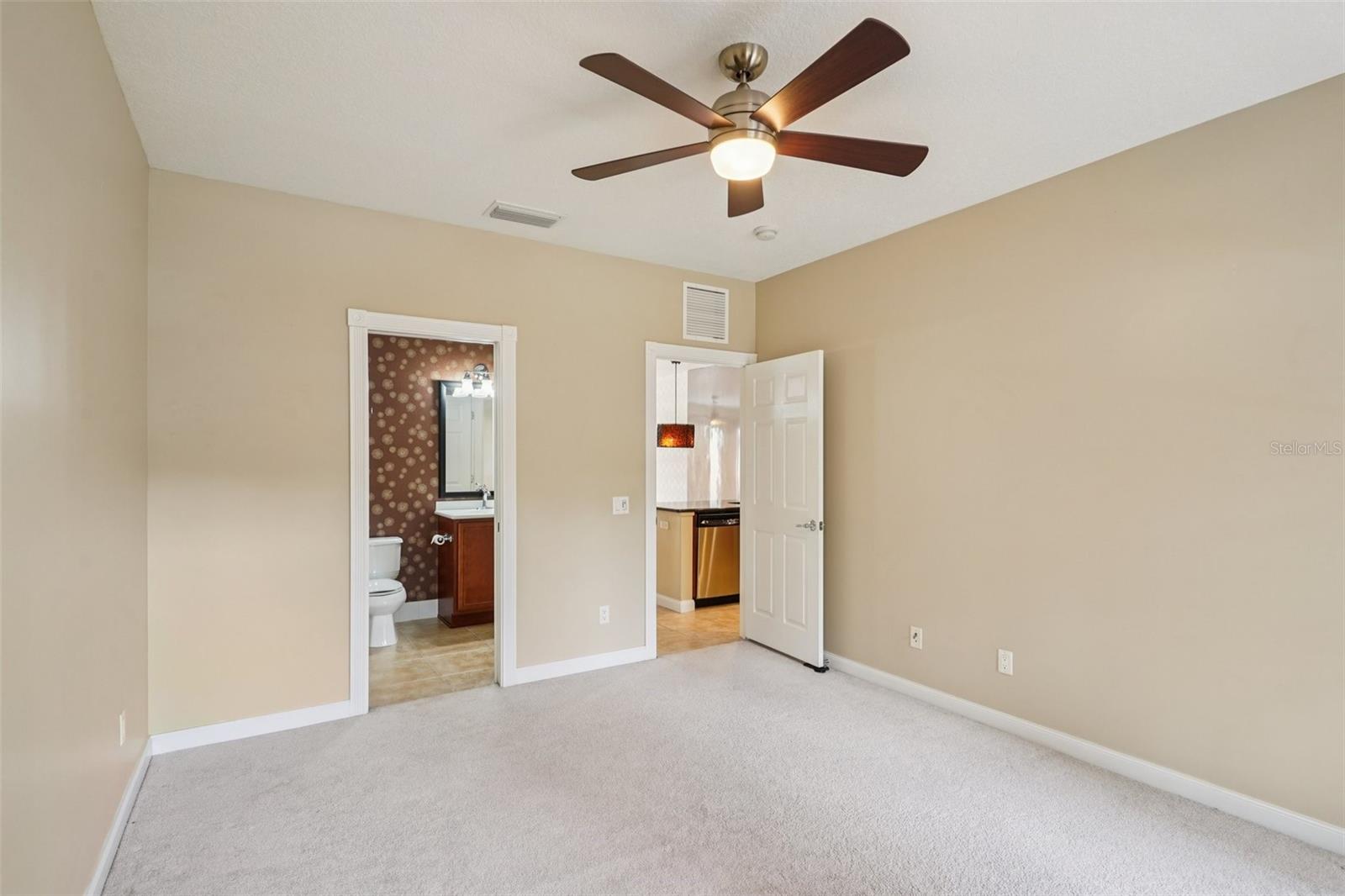 Image 14 of 61 For 8430 Leatherleaf Lane