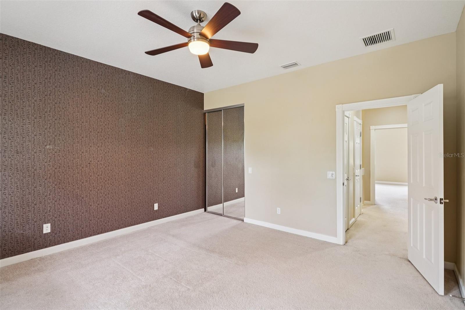 Image 22 of 61 For 8430 Leatherleaf Lane