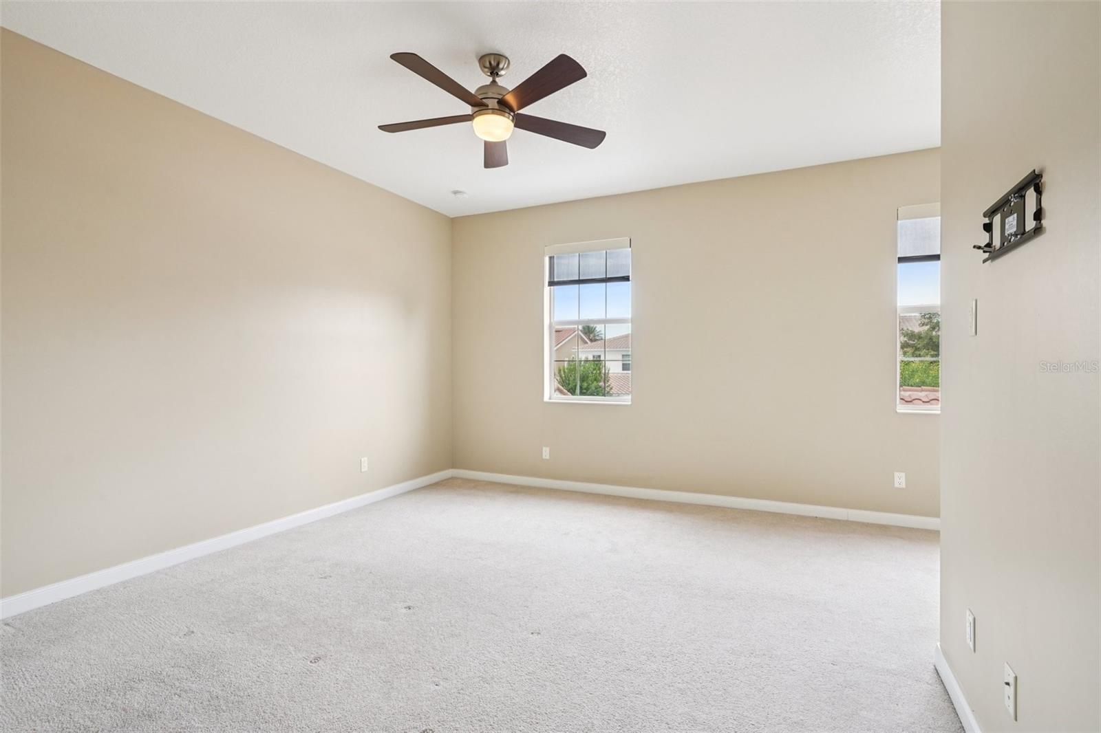 Image 31 of 61 For 8430 Leatherleaf Lane