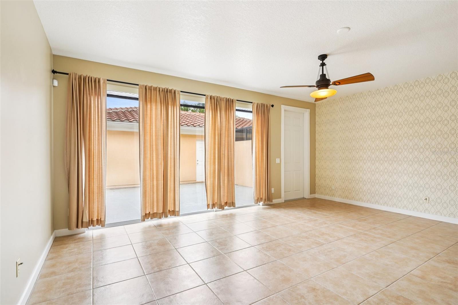 Image 4 of 61 For 8430 Leatherleaf Lane