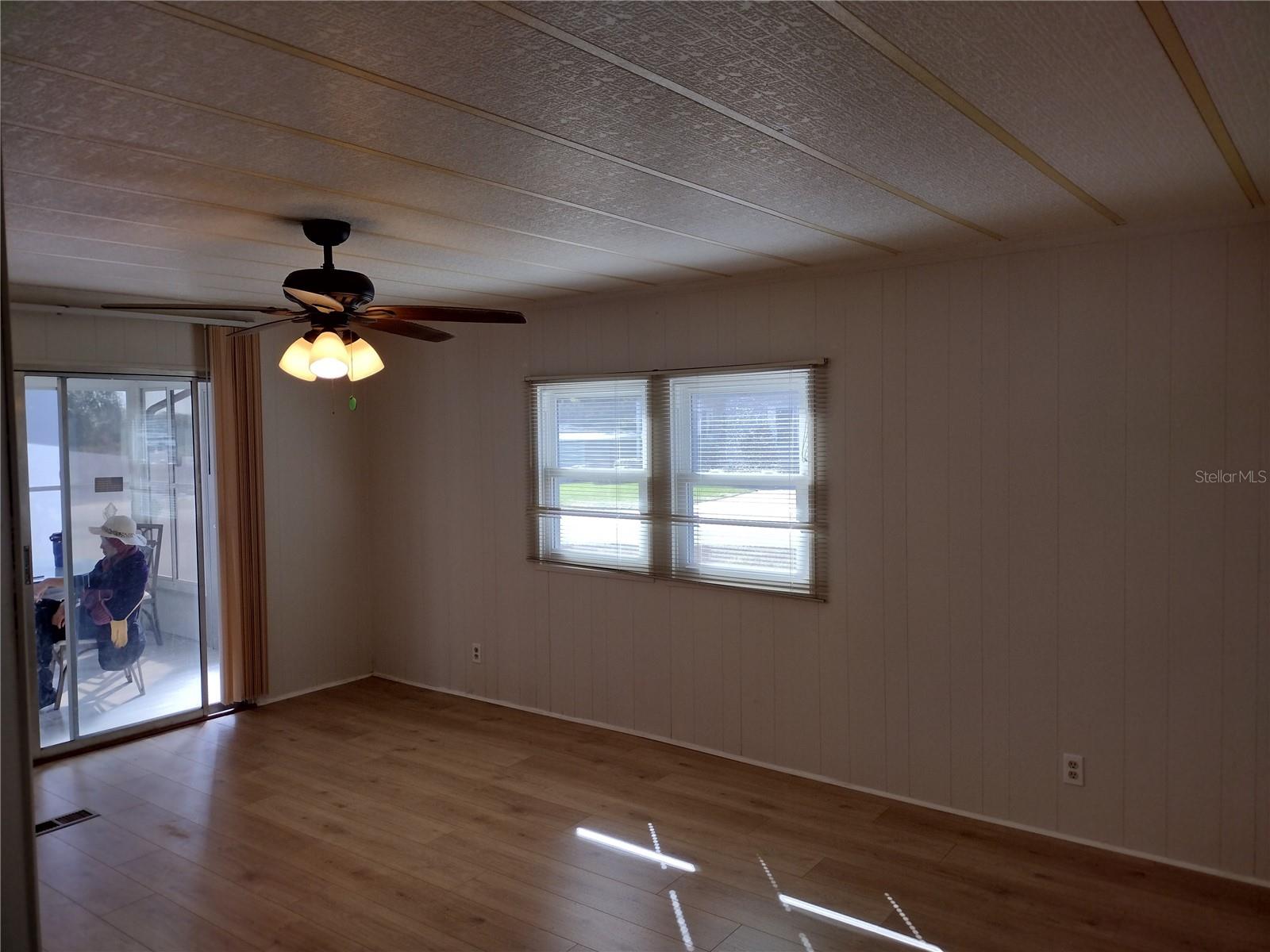 Image 11 of 22 For 925 Beechwood Avenue