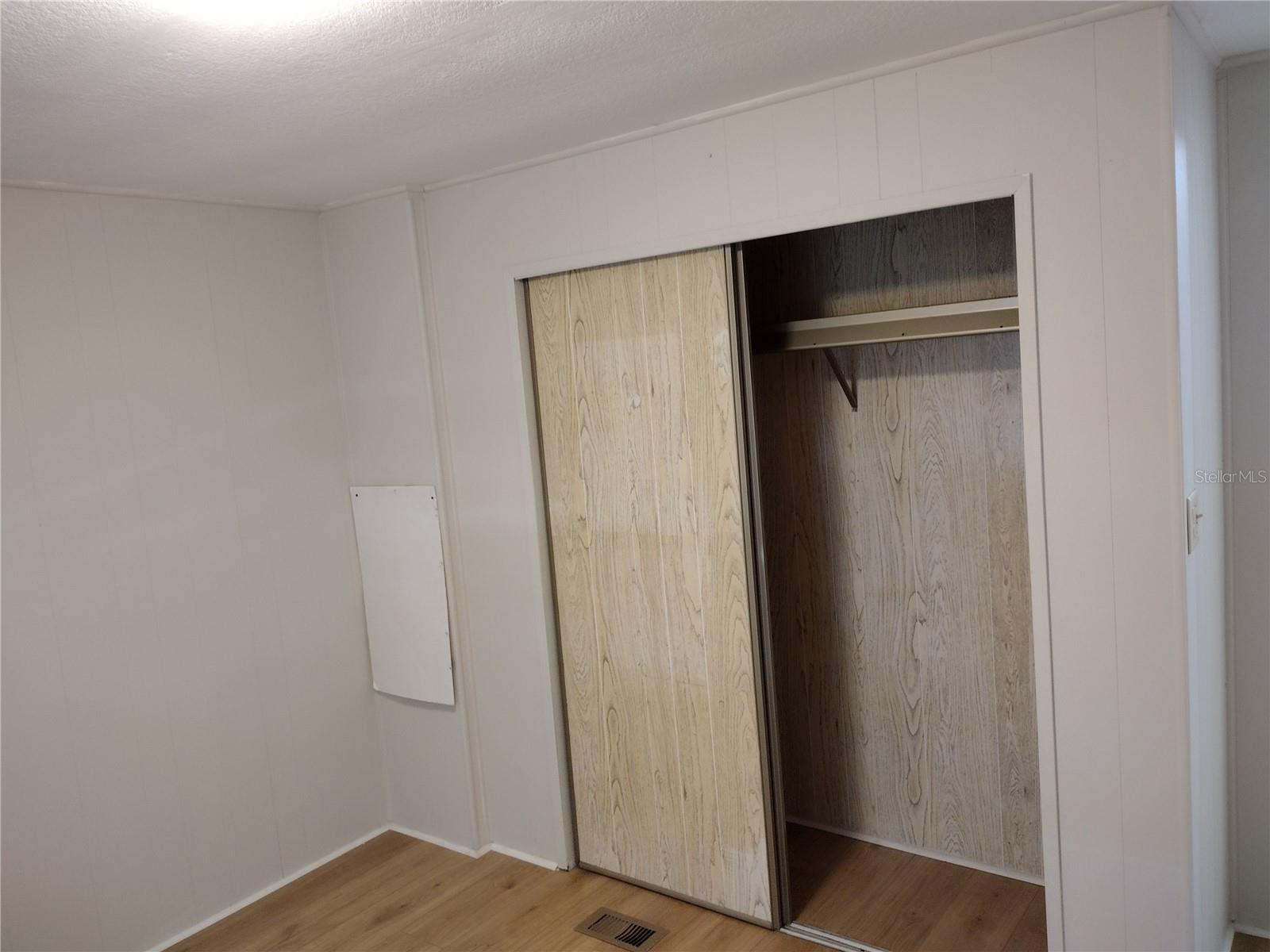 Image 17 of 22 For 925 Beechwood Avenue