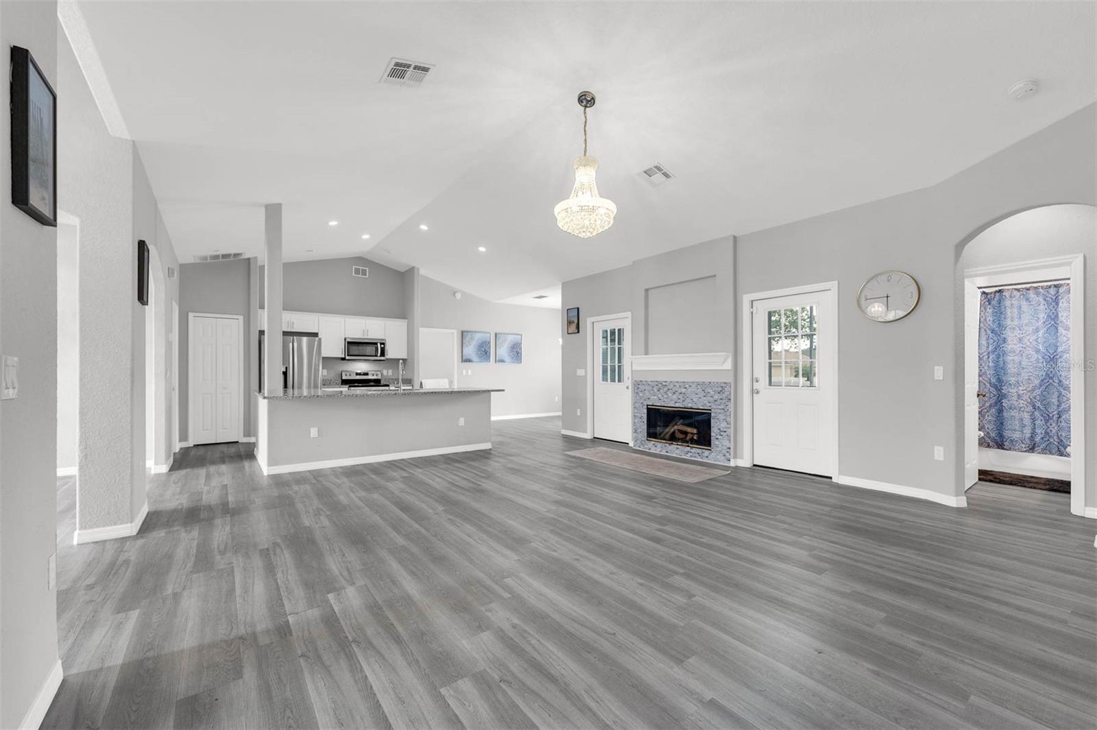 Image 11 of 39 For 3956 Shadowind Way