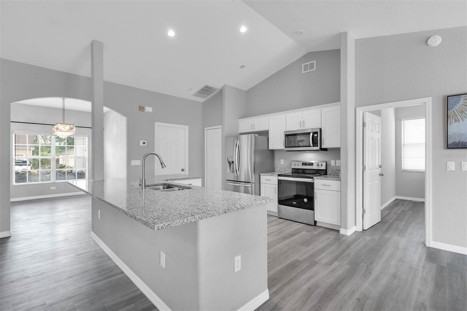 Image 16 of 39 For 3956 Shadowind Way