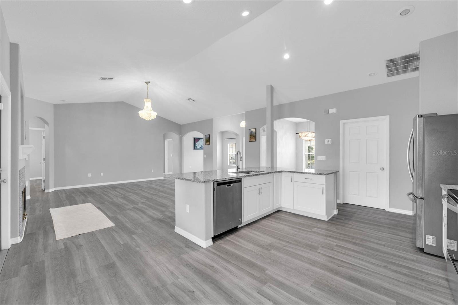 Image 17 of 39 For 3956 Shadowind Way