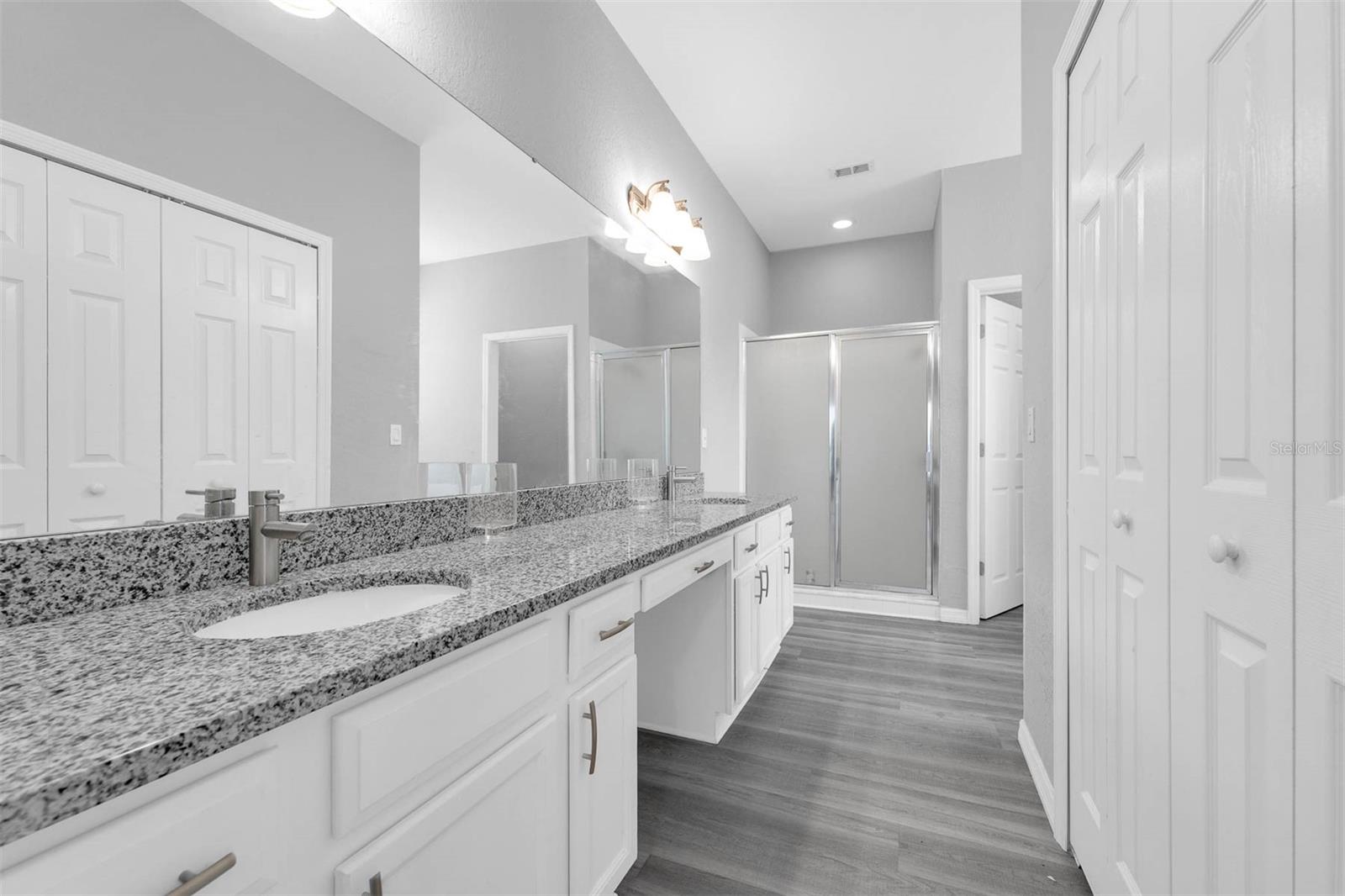 Image 22 of 39 For 3956 Shadowind Way