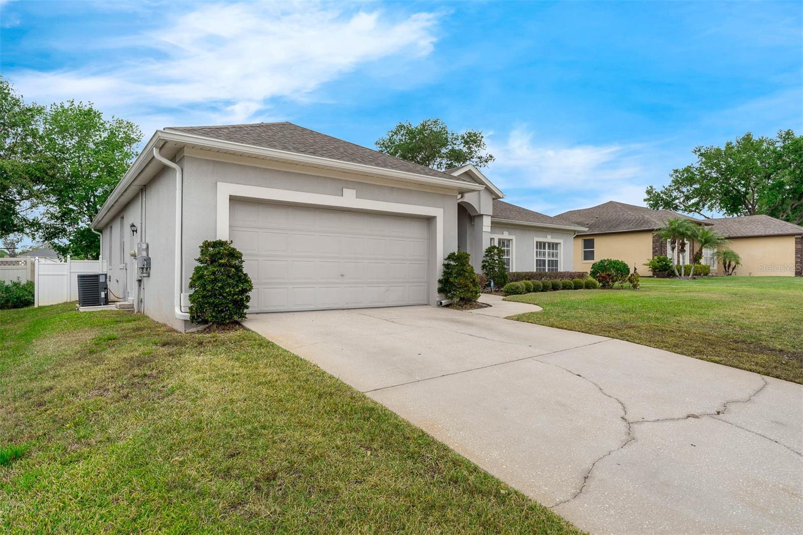 Image 3 of 39 For 3956 Shadowind Way