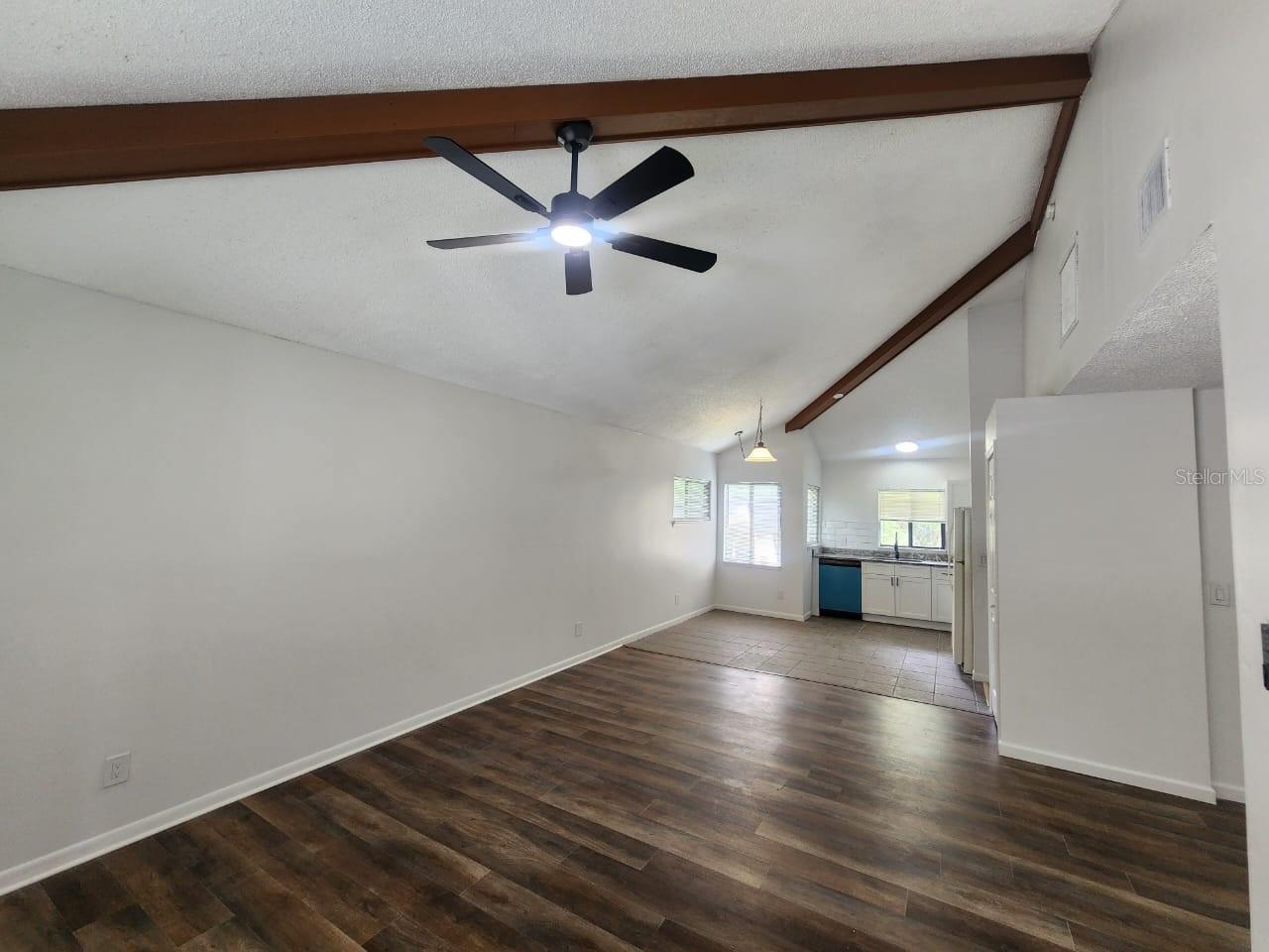 Image 10 of 25 For 431 Geneva Drive
