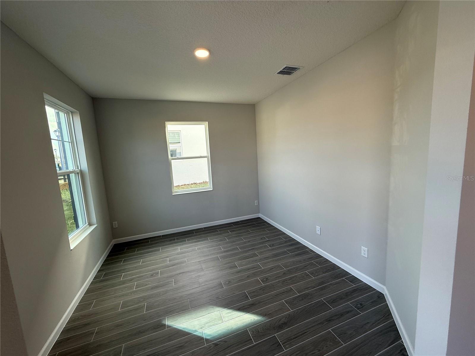 Image 31 of 46 For 551 Pothos Street