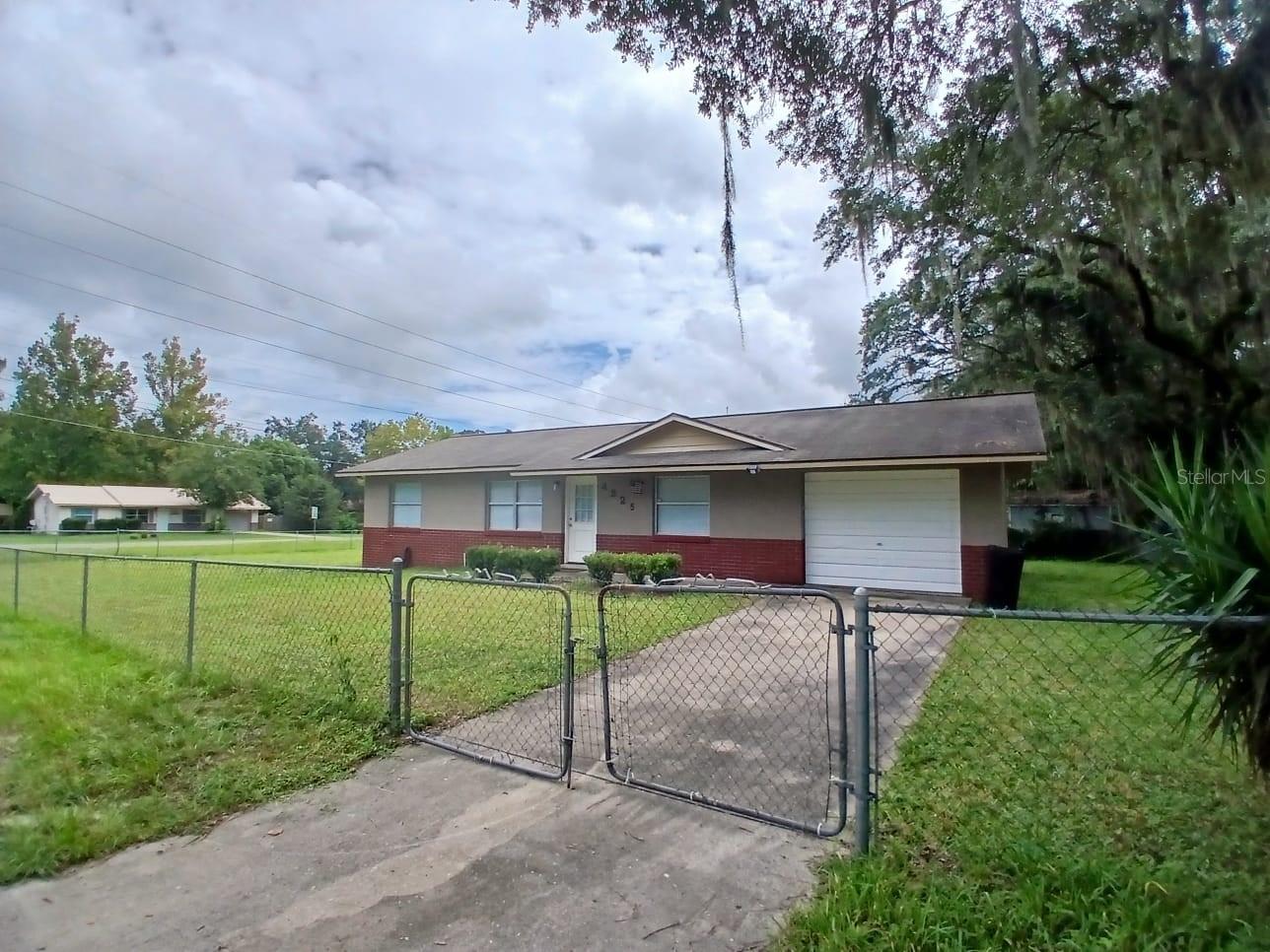 Image 2 of 9 For 4225 25th Avenue