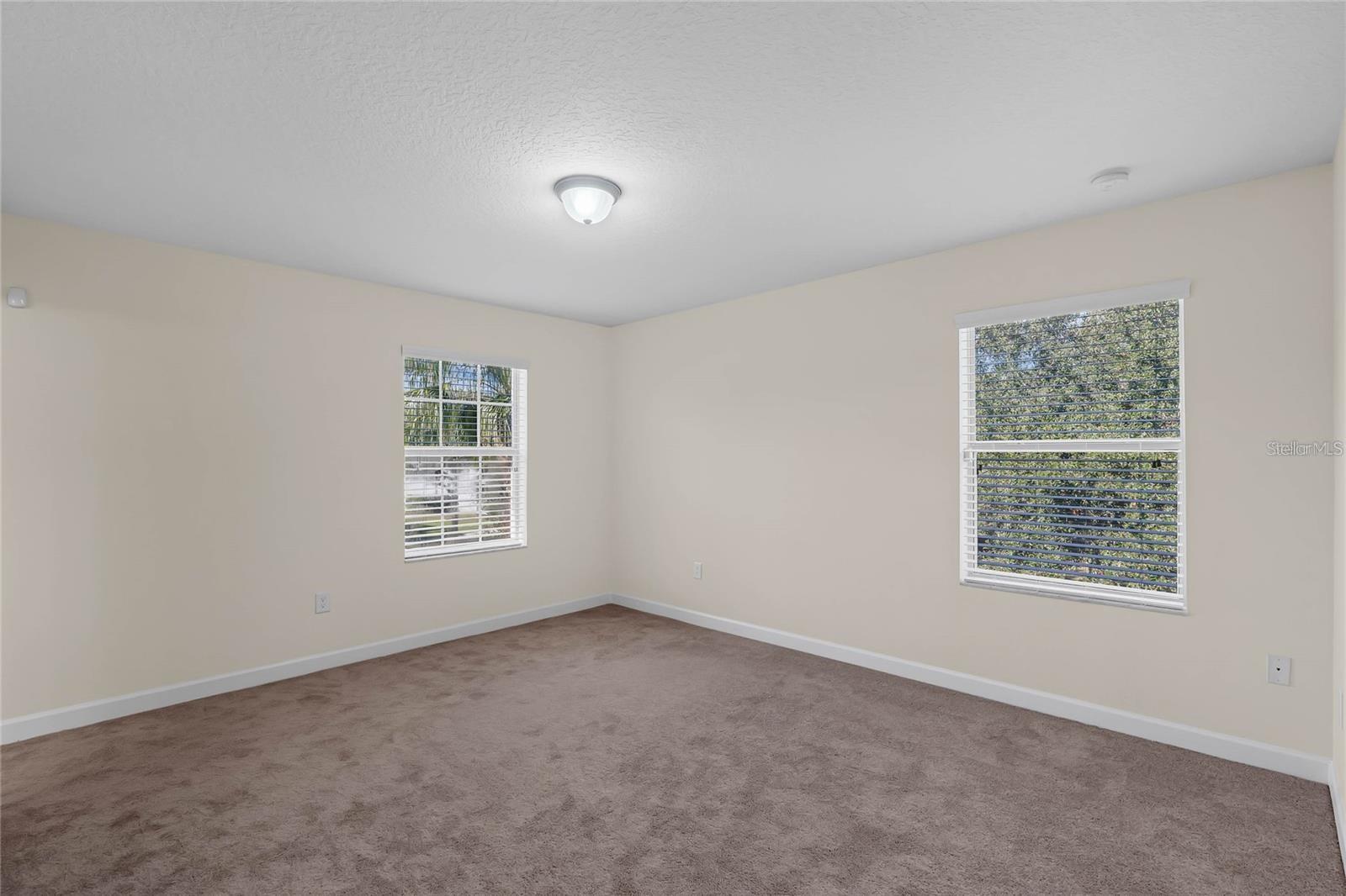 Image 6 of 43 For 15483 Avenue Of The Arbors