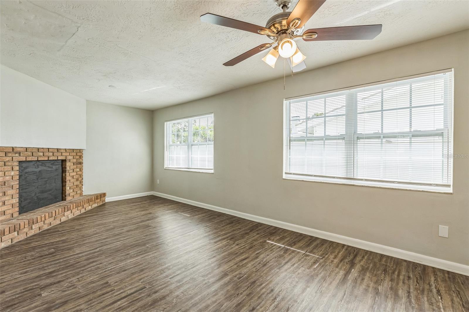 Image 11 of 15 For 1035 Duncan Avenue