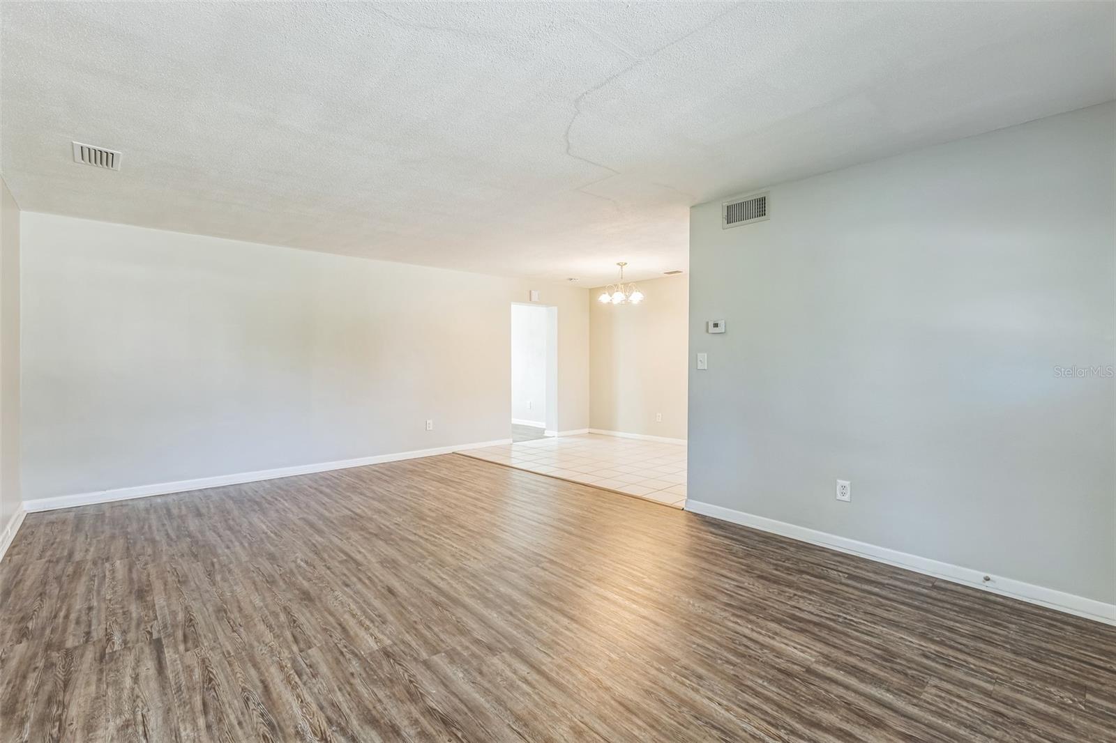 Image 3 of 15 For 1035 Duncan Avenue