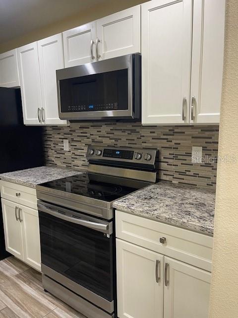 Image 9 of 20 For 326 Carina Circle
