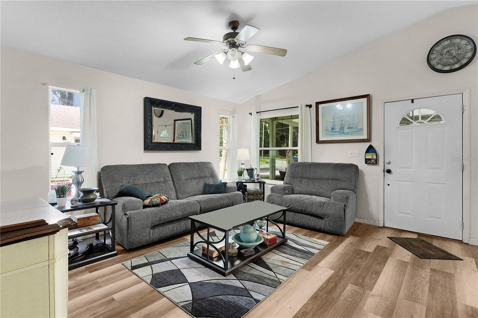 Image 16 of 37 For 2597 Cr 426f