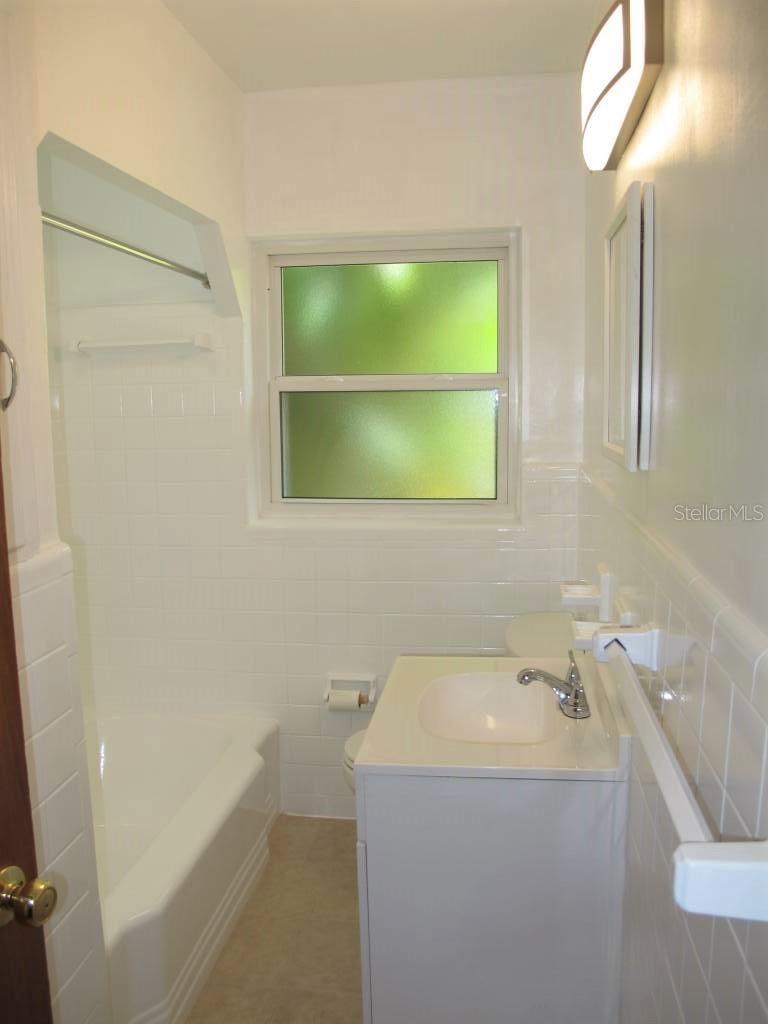 Image 13 of 15 For 915 Boardman Street