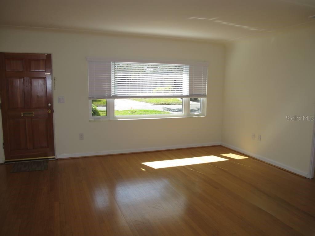 Image 2 of 15 For 915 Boardman Street